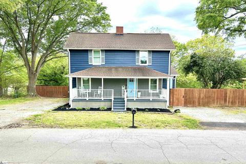 110 D St, Greer, SC 29650