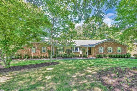 1 Rushden Dr, Greenville, SC 29615
