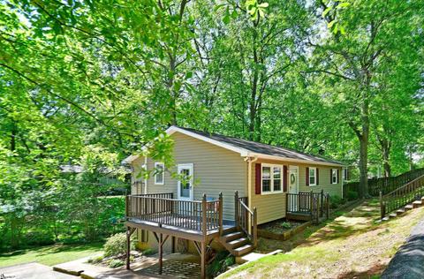 32 Hillside Cir, Greenville, SC 29607