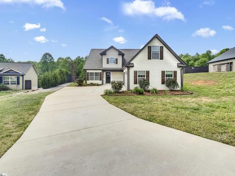 244 Doris Ann Ct, Wellford, SC 29385