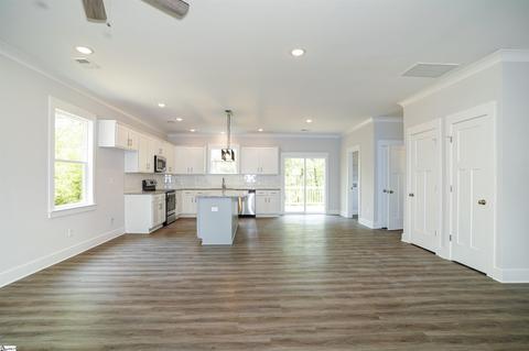 33 Parker St, Pelzer, SC 29669 photo 7