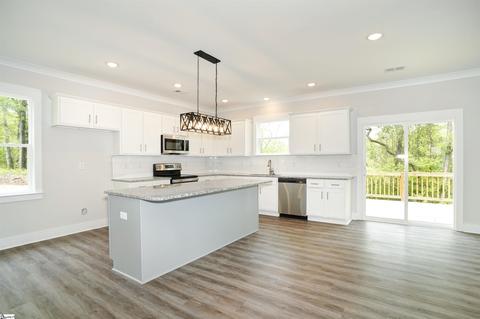 33 Parker St, Pelzer, SC 29669 photo 8