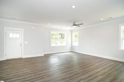 33 Parker St, Pelzer, SC 29669 photo 3