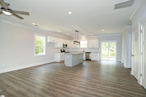 33 Parker St, Pelzer, SC 29669 photo 6