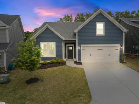 127 Quail Creek Dr, Greer, SC 29650