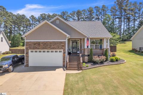 7 Kentworth Ct, Taylors, SC 29687