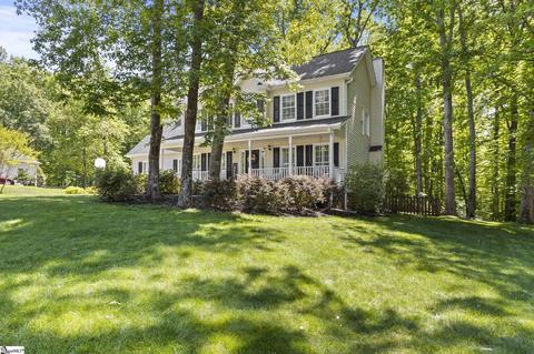 303 Farmwood Dr, Fountain Inn, SC 29644
