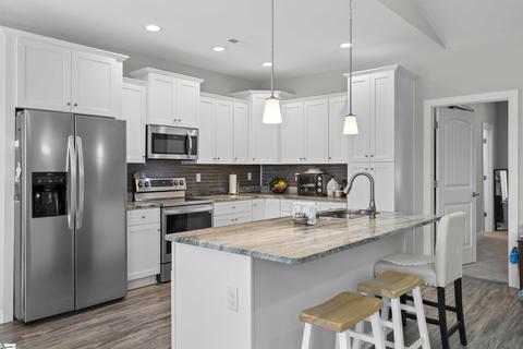 14 Panorama Cir, Greer, SC 29651 photo 9
