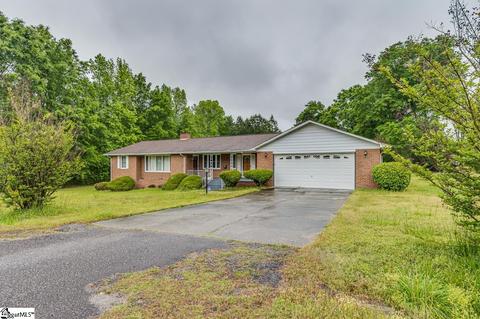 623 Apple Ln, Newberry, SC 29108