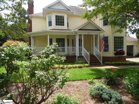 207 Kilburn Ln, Travelers Rest, SC 29690