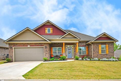131 Starlight Dr, Greenville, SC 29605