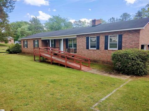 476 Colonial Dr, Whitmire, SC 29178