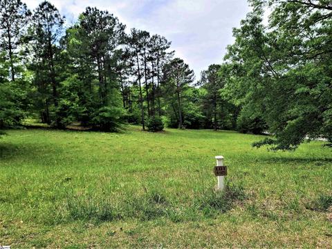 121 Mountain Shore Dr, Greenwood, SC 29649