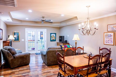 45 Eaglecrest Ct, Simpsonville, SC 29681 photo 2