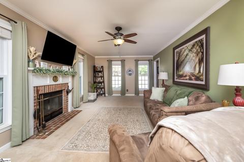 207 E Chase Ct, Greer, SC 29651 photo 8