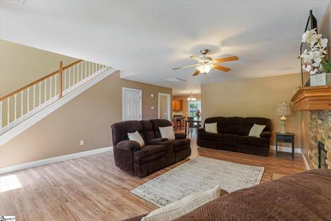 3 Gladwin Ct, Greer, SC 29651 photo 4