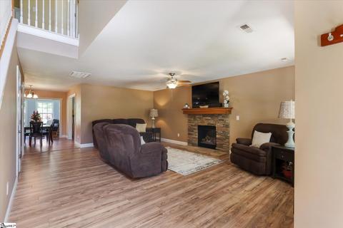 3 Gladwin Ct, Greer, SC 29651 photo 3