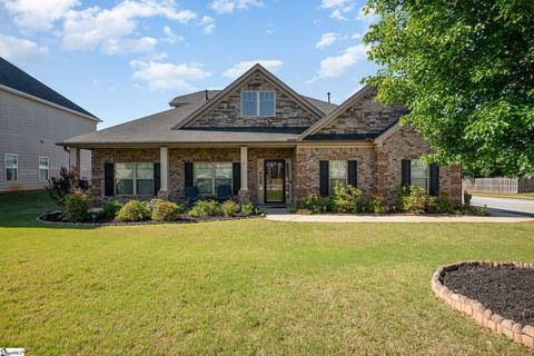 2 Gorham Ct, Simpsonville, SC 29680