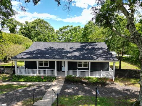 204 Front St, Easley, SC 29640