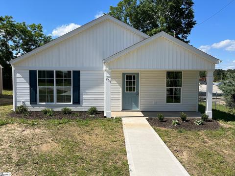 207 Dillon Dr, Clinton, SC 29325