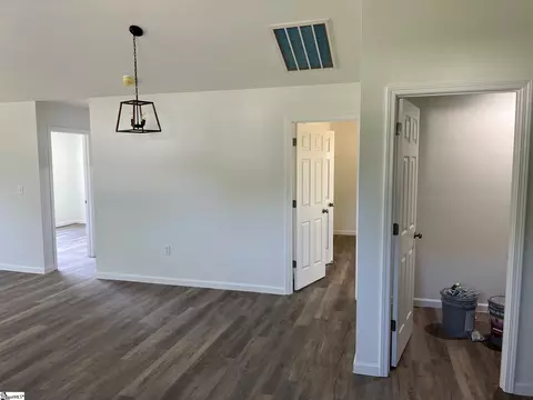 122 Colleton Ln, Clinton, SC 29325 photo 4