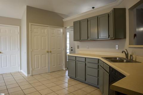 17 Renforth Rd, Simpsonville, SC 29681 photo 4