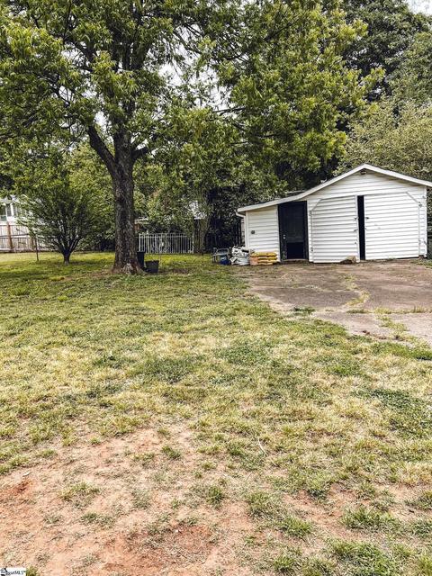 203 Mark St, Easley, SC 29640 photo 2