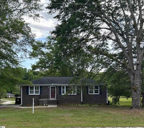 3829 N Highway 101, Greer, SC 29651