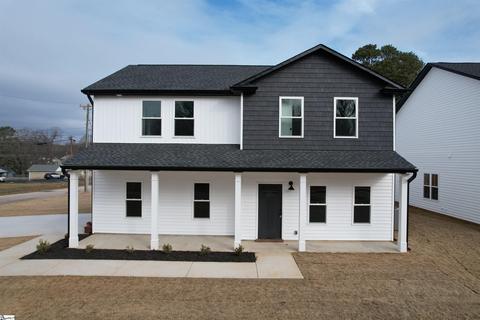 402 Holmes St, Laurens, SC 29360