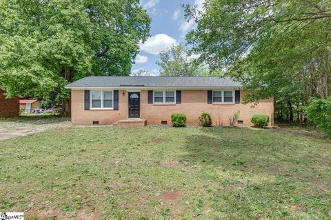 9 Picardy Dr, Greenville, SC 29605