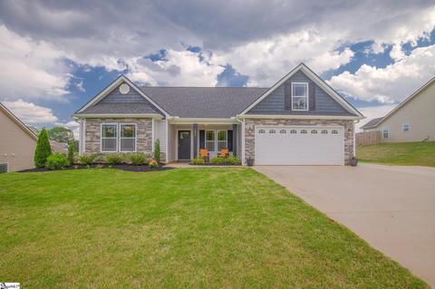 1406 Satterfield Rd, Greer, SC 29651