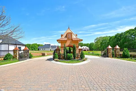 12 Vintage Oaks Way, Simpsonville, SC 29681