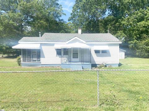 1101 N Sloan St, Clinton, SC 29325