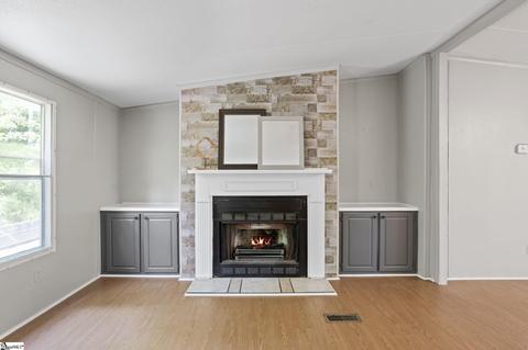 225 Wagon Ford Rd, Easley, SC 29640 photo 2