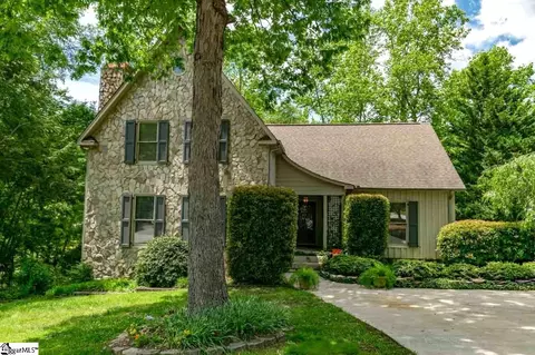 302 Golf View Ln, Greenville, SC 29609