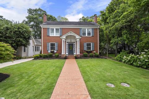 8 Lanneau Dr, Greenville, SC 29605