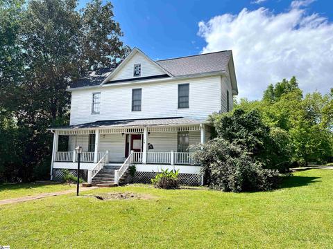 519 Gaines St, Central, SC 29630