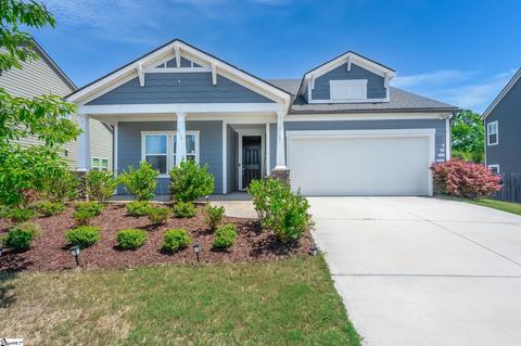 216 Blue Danube Dr, Simpsonville, SC 29681