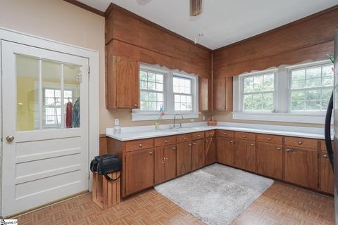 6 16th St, Greer, SC 29651 photo 7