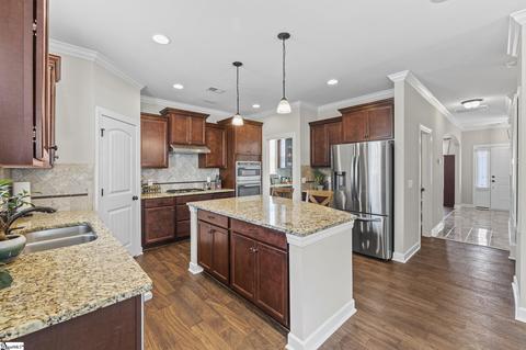 500 Red Ledge Ct, Greer, SC 29650 photo 9