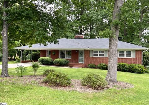 5 Bedford Dr, Taylors, SC 29687