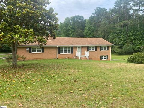2231 Lisbon Rd, Mountville, SC 29370