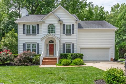27 Summer Glen Dr, Simpsonville, SC 29681