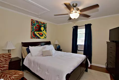 211 N 5th St, Easley, SC 29640 photo 6