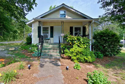 211 N 5th St, Easley, SC 29640
