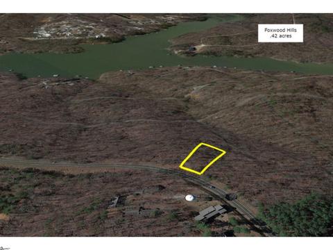 1412 Blackjack Rd, Westminster, SC 29693