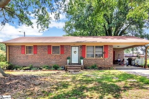 110 Leeds Dr, Spartanburg, SC 29307