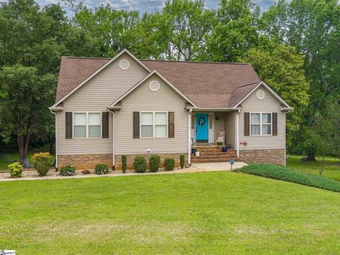 324 Fairview Rd, Taylors, SC 29687