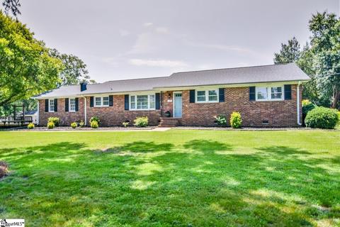 114 Matts Lake Rd, Greer, SC 29651