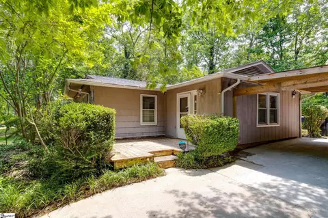 1406 E Yellow Wood Dr, Simpsonville, SC 29680